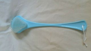 Vintage Avon Long Handled Blue Bath Brush W Elaborate Relief Of Two Fish & Shell