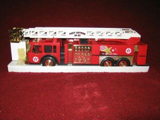 Texaco 95th Anniversary " Aerial Tower Fire Truck " 1997 Edition (nib) Numbered