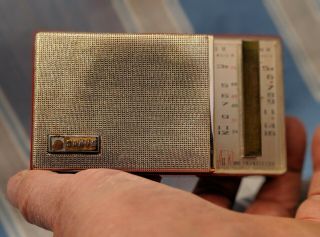 Old Uncommon 1958 Sanyo 7s - P5 Transistor Radio In Fire Engine Red