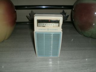 Vintage Old Retro Ge General Electric Transistor Radio Model 66r11 Blue (