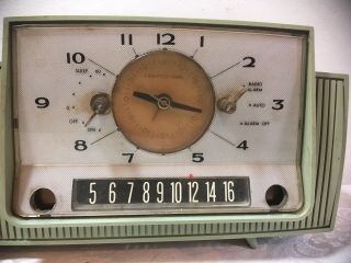 Vintage General Electric Bakelite Clock Tube Radio Model 4516 - Parts Repair 2