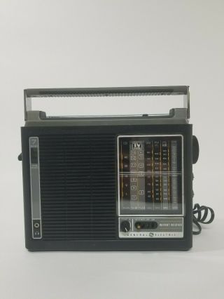 Vintage General Electric Model 7 - 2964a Am Fm Tv Cb Radio Instant Weather.