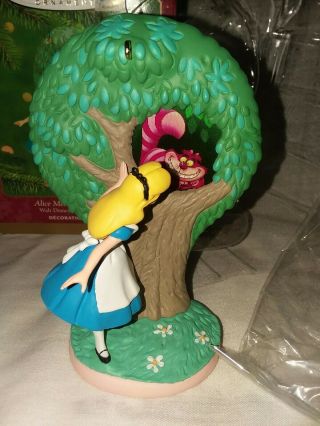 2000 Hallmark Ornament Alice Meets The Cheshire Cat Disney Alice in Wonderland 3