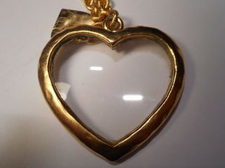 Vintage Magnifying Glass Heart On 30 " Long Gold Chain Signed Liz Claiborne
