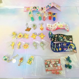 Japan Anime Sailor Moon Sanrio Capusule Toy Metal Charm Strap Make Up Plate W8