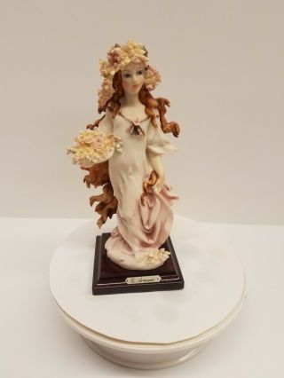 Giuseppe Armani Capodimonte Figurine " Girl W/ Bouquet " Florence 1986 Signed 8 "