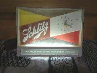 Schlitz Vintage Clock /bar Ware