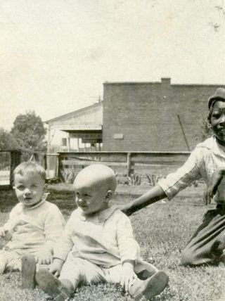 Ya190 Vintage Photo Two Babies,  Black Americana,  Boy Hand On Back C Early 1900 