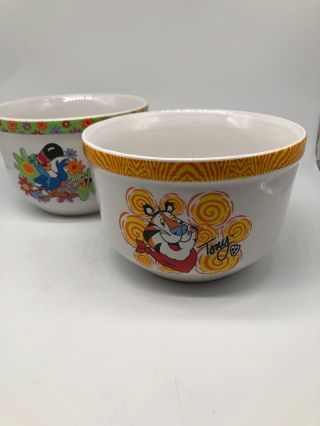 Vinrage Set Of 2 Kellog Ceramic Ceral Bowls Tony The Tiger Toucan Sam