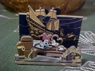 Rare,  Disney Pin Diorama Pirates Of The Caribbean Ship Mickey And Minnie 3d/ex C