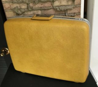 Vtg Samsonite Silhouette Luggage 26” Pullman Suitcase Yellow Moonglow Xlnt Cond