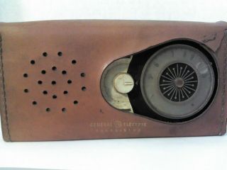 Vintage General Electric Transistor Radio With Leather Case