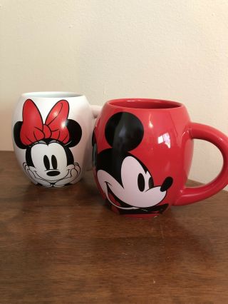 Vandor Disney Mickey And Minnie Mouse Oval 18 Oz Ceramic Mug Set