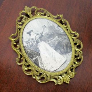 Vintage Brass Metal Oval Picture Frame Convex Bubble Dome Glass Italy 10 " X 7 "