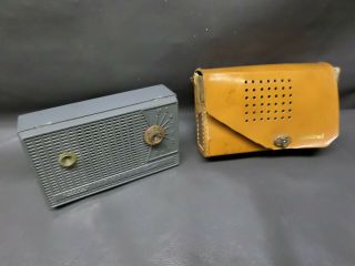 Vintage Admiral 7 Transistor Radio - Model Y 2009 - W/ Case - Static
