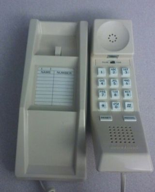 Vintage RADIO SHACK Model 43 - 528 Telephone Phone Retro Touch Tone Great 3