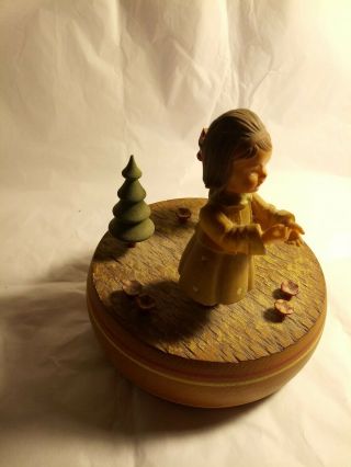 Charming Vintage Swiss Thoren’s Wooden Music Box Girl W/ Rooster - Hi Lilli Hilo 2