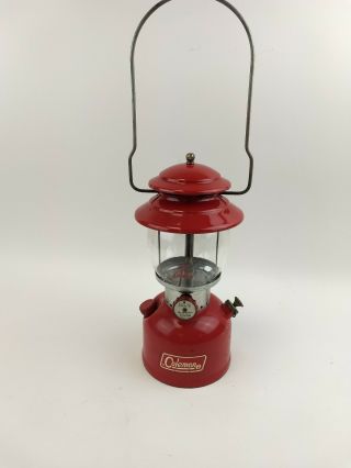 Vintage 1971 Coleman " Red " Lantern No.  200a Dated 6/71 Collector Or User