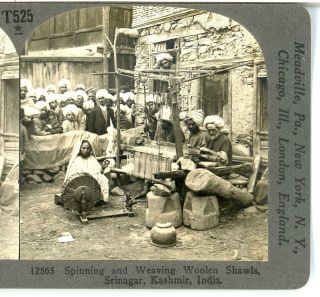India,  Spinning & Weaving Woolen Shawls,  Srinagar,  Kashmir - - Keystone T525