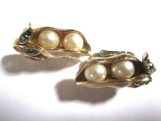 Crown Trifari Faux Pearl Peas In A Pod Gold Tone Vintage Earrings