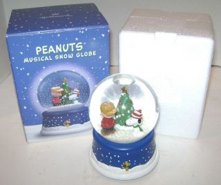 Charlie Brown Snoopy Christmas Musical Snow Globe 50th Anniversary Box
