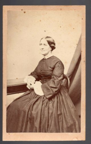Civil War Era Cdv Photo Of Lady In Mourning Dress By Warren Of Cambridgeport Ma