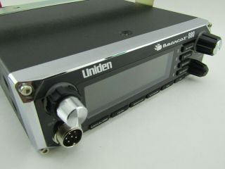 Vintage Uniden Bearcat 880 Cb Radio W/ 40 Channels And Microphone