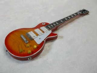 Gibson Les Paul Standard Miniature 1:4 Scale Mini Guitar & Stand Cherry Burst