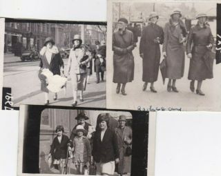 3 Old Vintage Walking Photos Glamour Women Cloche Hats Children Car Fashion D60