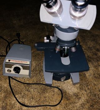 Vintage American Optical Series Microscope Spencer W/objectives