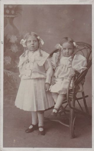 Old Photo Children Girl Sister Dress Hair Style Ringlets Wicker Chair F4
