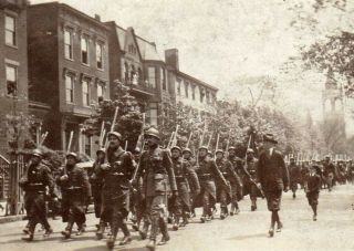 Soldiers Marching Through The Street - Vintage Wwi Snapshot Photo - Parade?