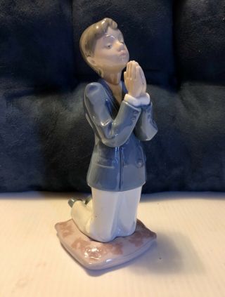Lladro 6088 " Communion " Boy Praying