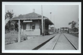 Vintage Postcard B&m Railroad Station Breakfast Hill,  Hampshire 1930