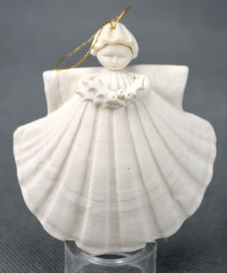 Margaret Furlong 1983 Holly Angel With Stand Seashell Christmas