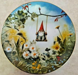 Rien Poortvliet Gnome Plate " Little Swinger " Gnomes Four Seasons Spring
