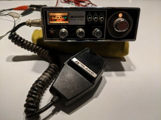 Vintage Midland Model 13 - 8820c 23 Ch Cb Radio