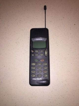 Vintage Nokia 100au Cell Phone,  Grey.