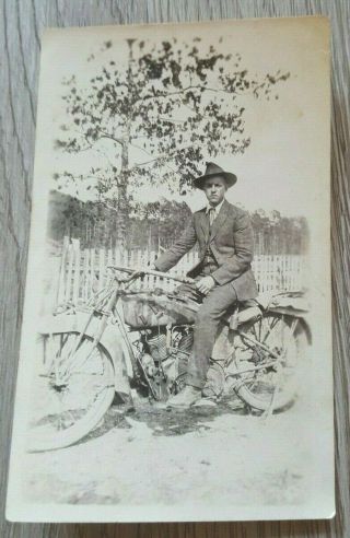 Vintage Found Photo B&w 1920 