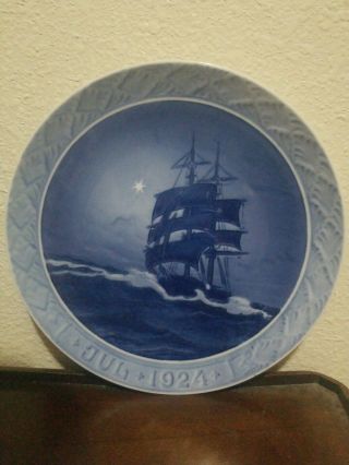 Royal Copenhagen 1924 Christmas Plate And In Sailing Ship