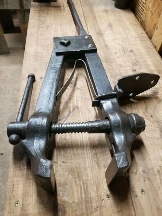 Columbian Post Leg Blacksmith Vise 4 5/8 " Jaws Cleaned And Serviced