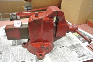 Reed 404 Bench Vise With Swivel Jaw