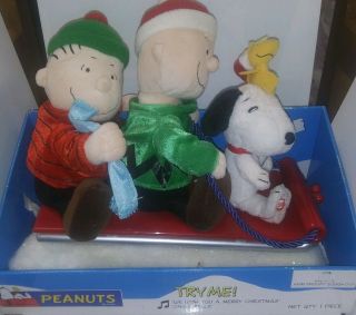 Peanuts Christmas Musical Sled Charlie Brown Linus Snoopy Woodstock.
