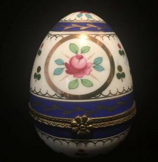 Vintage Limoges Gold & Floral Hinged Porcelain Trinket Egg Box Signed 3.  5”