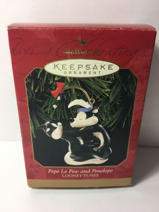 1999 Hallmark Pepe Le Pew And Penelope Looney Tunes Skunk Ornament Box