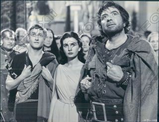 1952 Actors Robert Newton & Jean Simmons In Androcles And The Lion Press Photo