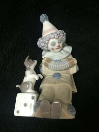 Lladro 5279 Pierrot & Concertina W/ Puppy Dice Clown 6 " Tall Porcelain Figurine