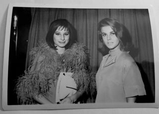Photo By Irv Steinberg Barbra Streisand 1963 Ann Margret