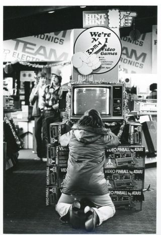 B/w Photo - Teenager Sitting In Front Of Tv W/ Atari Video Pinball - Very Retro
