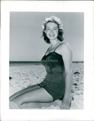 1974 Joan Kennedy Bennett Bermuda Beauty Contest Crown Queen College Photo 8x10